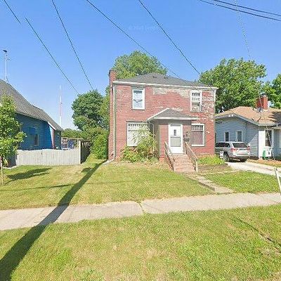 126 Pearl St, Charlotte, MI 48813