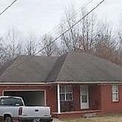 1264 Douglas St, Covington, TN 38019