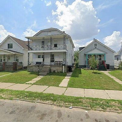 12679 Mcdougall St, Hamtramck, MI 48212