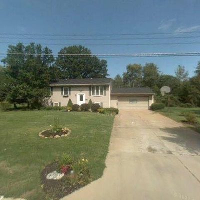 1273 Spruce Tree Ln, Amherst, OH 44001