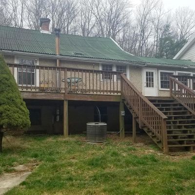 129 Coffeytown Rd, Vesuvius, VA 24483