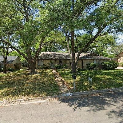 129 Crestwood Dr, Hewitt, TX 76643