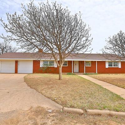 1305 Westover Dr, Anson, TX 79501