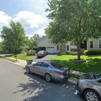 13099 Curved Iron Rd, Herndon, VA 20171