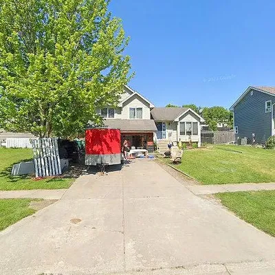 1325 S 4 Th St, Carlisle, IA 50047