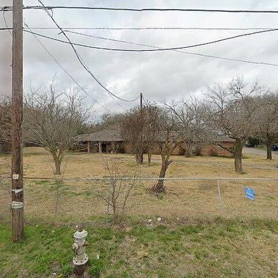 1333 W Wintergreen Rd, Lancaster, TX 75134