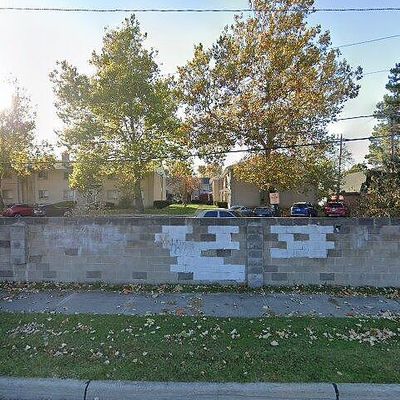 13339 W 9 Mile Rd #108, Oak Park, MI 48237