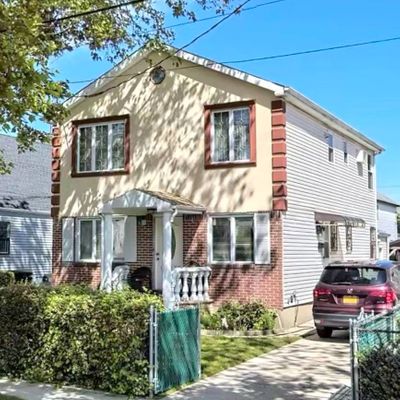 13812 249 Th St, Rosedale, NY 11422