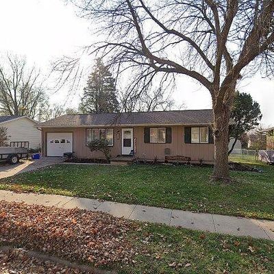 1803 Grantwood Dr, Iowa City, IA 52240