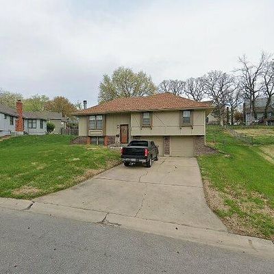 1808 E 97 Th Ter, Kansas City, MO 64131