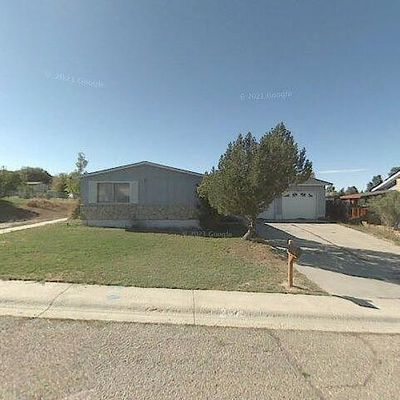 1815 Arkansas Dr, Green River, WY 82935