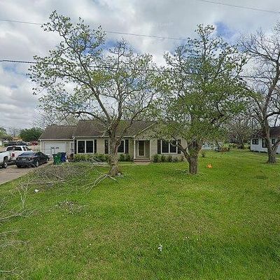 1821 Shanks Rd, Angleton, TX 77515