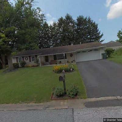 1822 Roxboro Rd, York, PA 17402