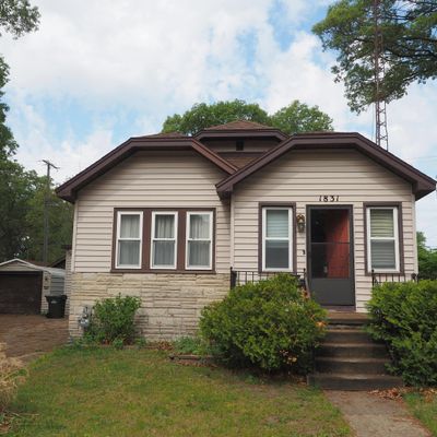 1831 Dyson St, Muskegon, MI 49442