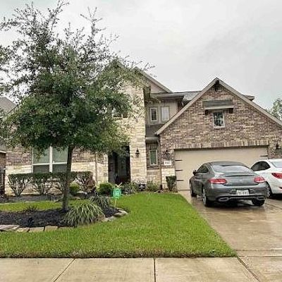 18427 Hounds Lake Dr, New Caney, TX 77357