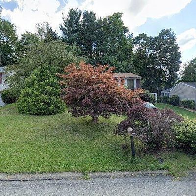 1889 Riggs Rd, South Park, PA 15129