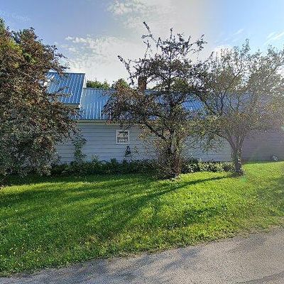 19 Church St, Patten, ME 04765