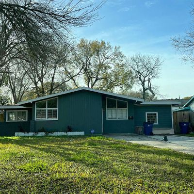 1909 16 Th Ave N, Texas City, TX 77590