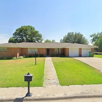 1927 Tulane Ave, Gainesville, TX 76240