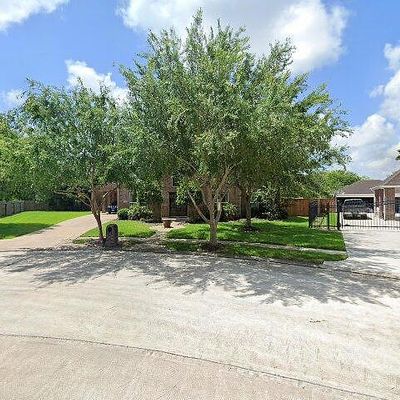 1934 Skip Rock St, Friendswood, TX 77546