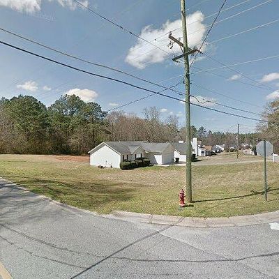 2 Priscilla Dr, Grantville, GA 30220