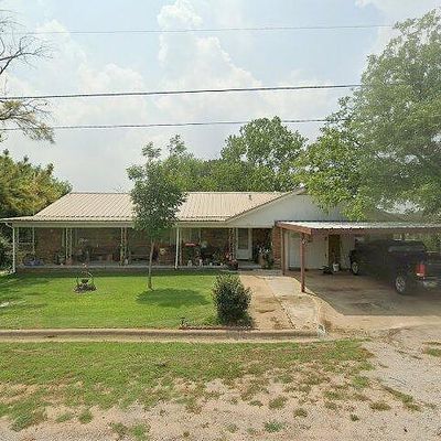 200 Cullins St, Bangs, TX 76823