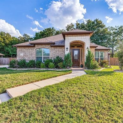 200 Moses Dr, Glenn Heights, TX 75154