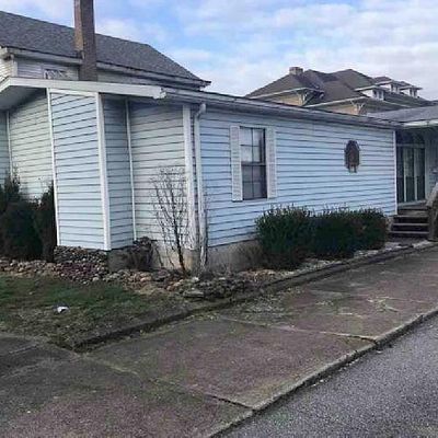 200 S Wells St, Sistersville, WV 26175