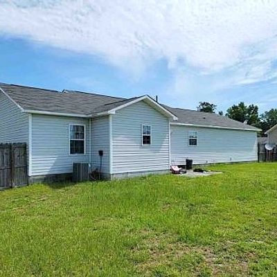 200 Wingspread Ln, Beulaville, NC 28518