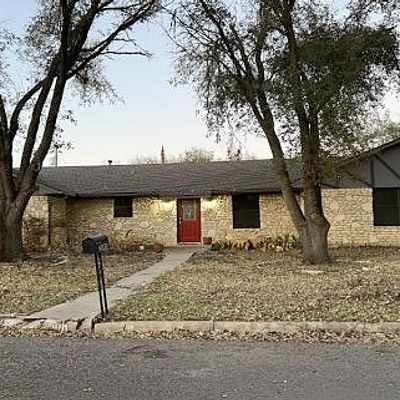 2000 Donna Dr, Taylor, TX 76574