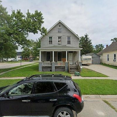 2004 9 Th St, Port Huron, MI 48060