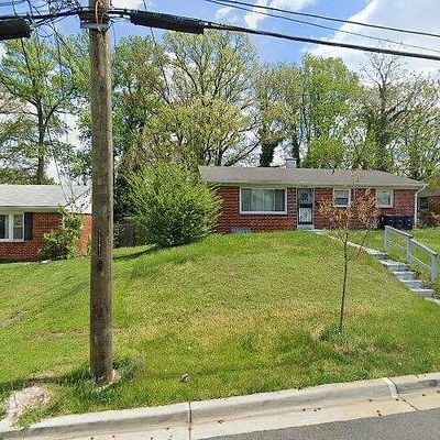 2004 Lakewood St, Suitland, MD 20746