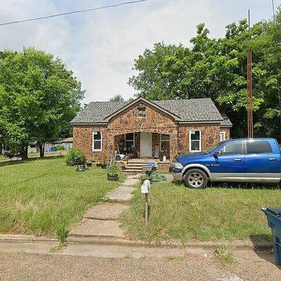 201 N Woodrow St, Gladewater, TX 75647