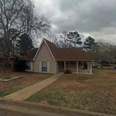 202 Hickory Hill Dr, Lufkin, TX 75901