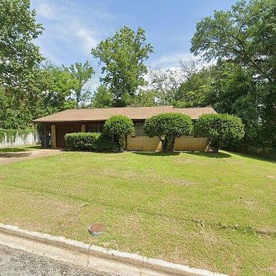 203 E Holland St, Mount Pleasant, TX 75455