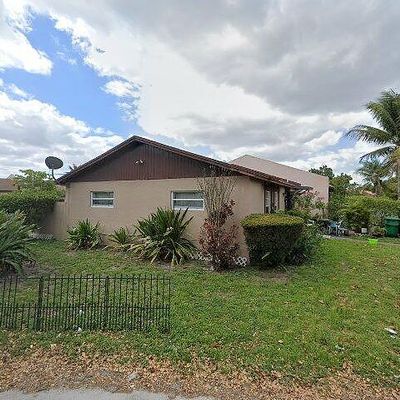 20302 Nw 28 Th Ct, Miami Gardens, FL 33056