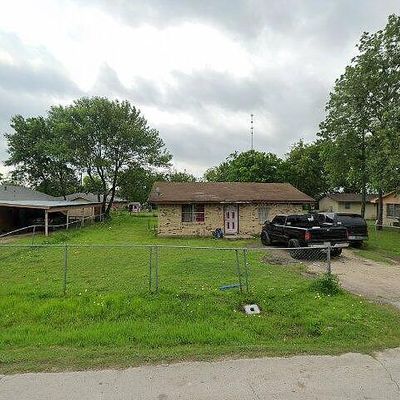 204 3 Rd St, Kaufman, TX 75142