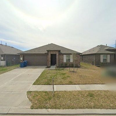 20422 Green Mountain Dr, New Caney, TX 77357