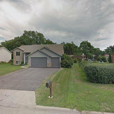 20460 Holyoke Ave, Lakeville, MN 55044