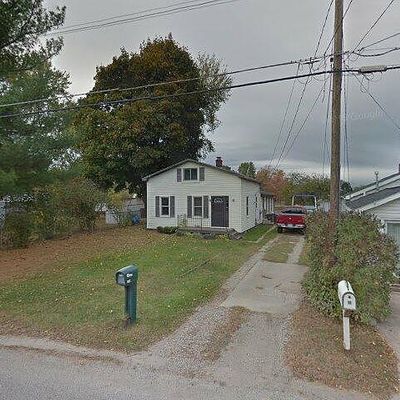 2049 Kingston St, White Lake, MI 48386