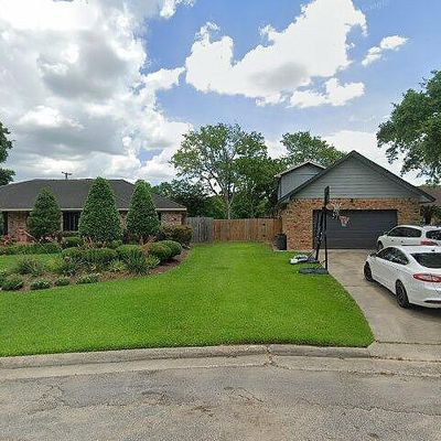 205 Riverside Dr, Alvin, TX 77511