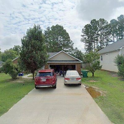 206 Sunflower Dr, Bonaire, GA 31005