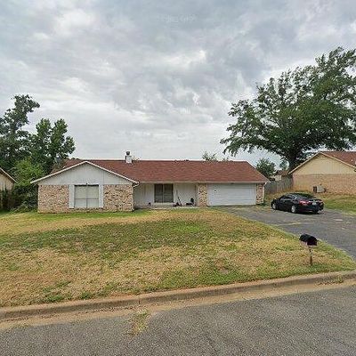 207 Melany Ln, Longview, TX 75605