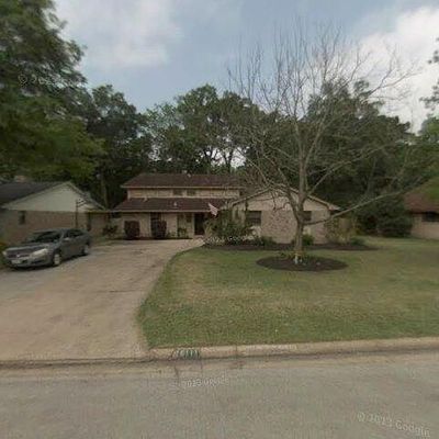 16111 Spinnaker Dr, Crosby, TX 77532