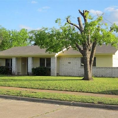 1614 Goliad Cir, Garland, TX 75042