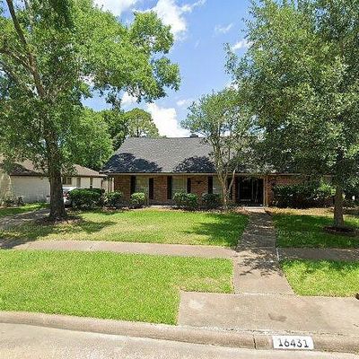 16431 Shady Elms Dr, Houston, TX 77059