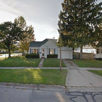 1645 Franklin St, Muskegon, MI 49441