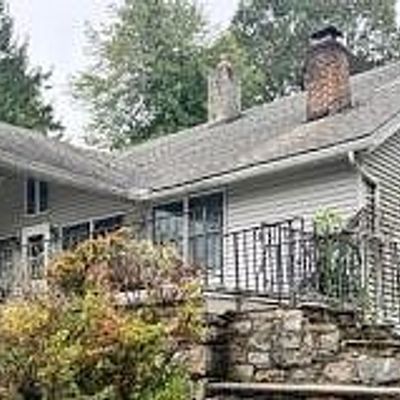 1668 Crawford Rd, Mohegan Lake, NY 10547