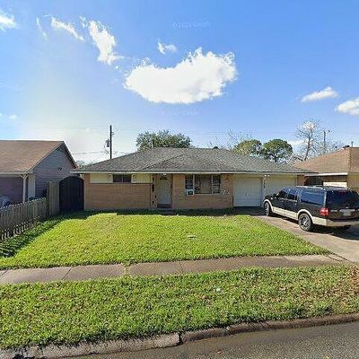 1708 Burke Rd, Pasadena, TX 77502