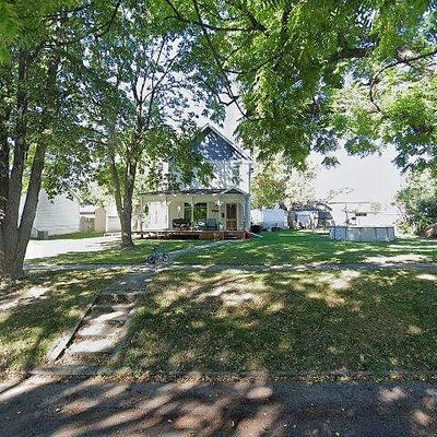 1709 3 Rd St, Perry, IA 50220